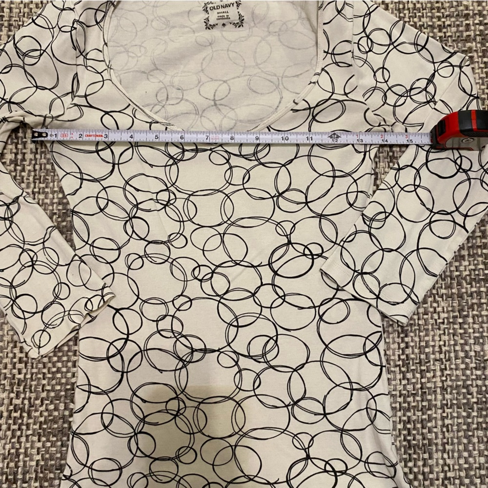 Old Navy Circle Geometric V-Neck 3/4 Sleeve Top S - Picture 4 of 7